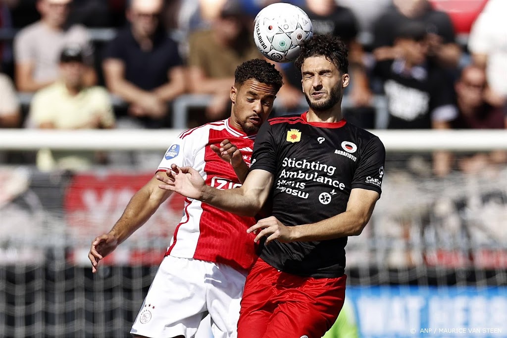 Matig verdedigen en slecht afronden kost Ajax zege op Excelsior 