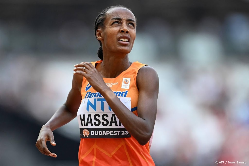 Hassan valt vlak voor finish en verliest WK-goud op 10.000 meter