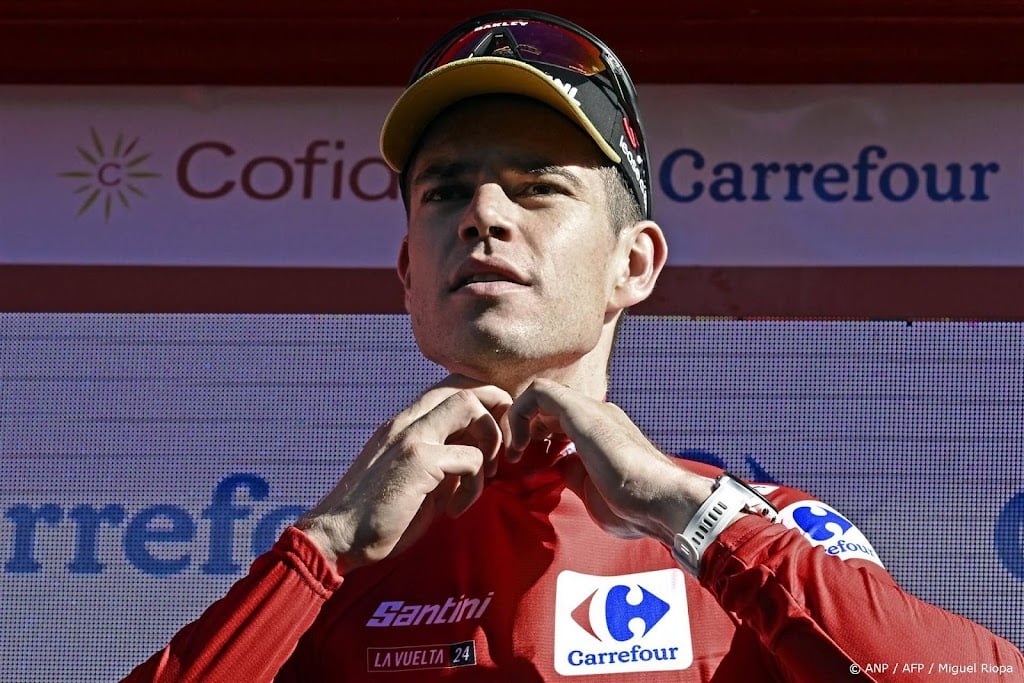 Klassementsleider Van Aert wint massasprint in Vuelta