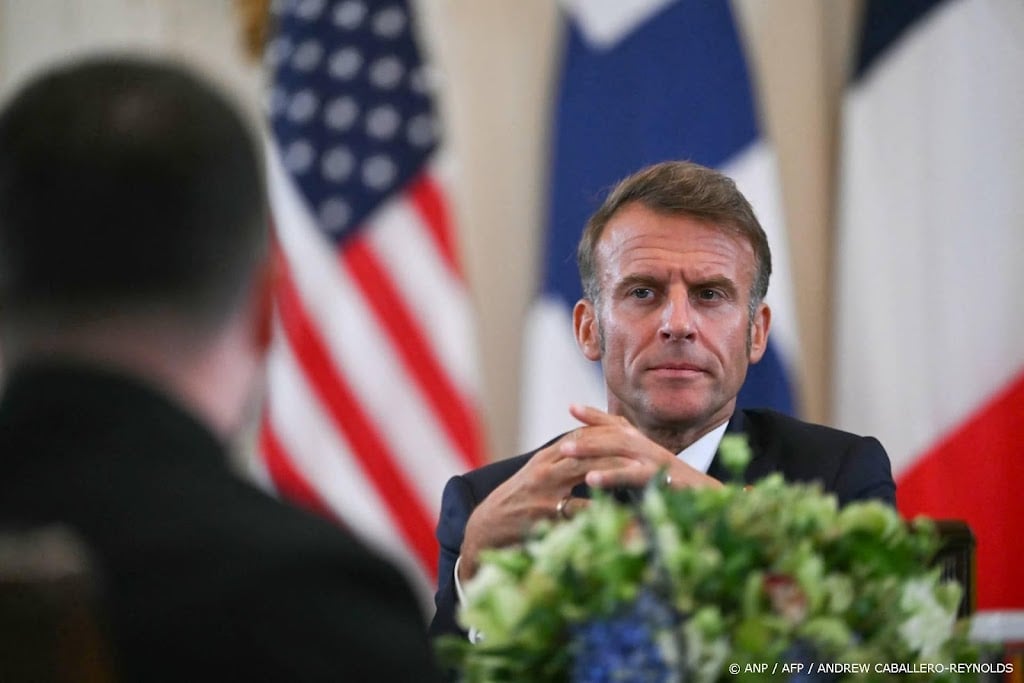Macron dreigt met hogere sancties voor Rusland 