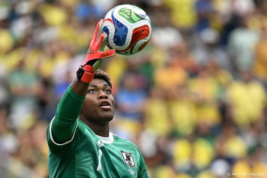 Aston Villa haalt Japanse WK-keeper Suzuki