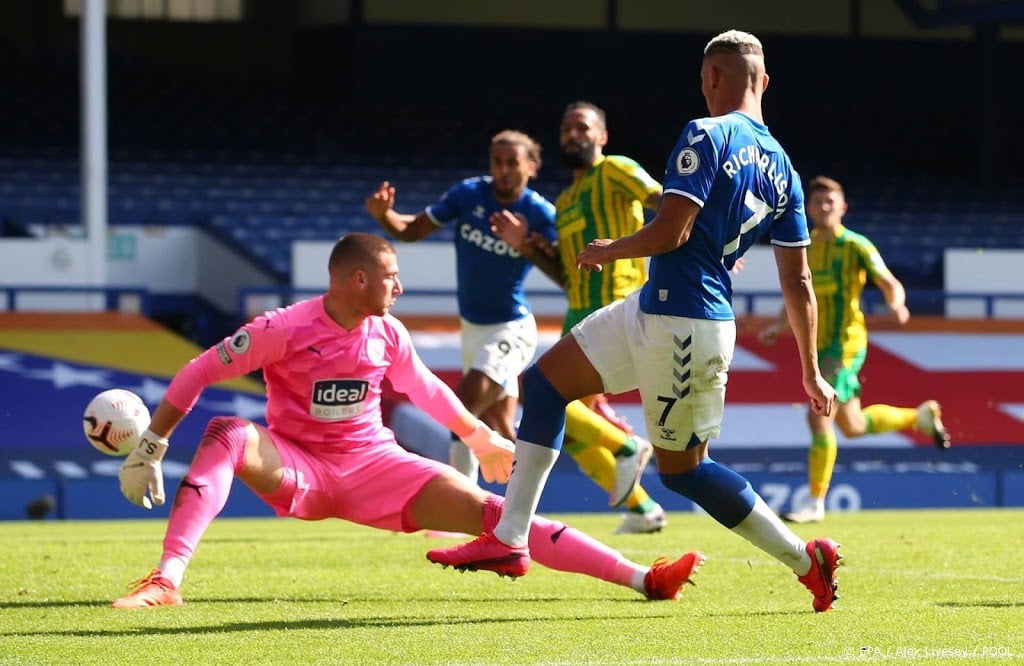 Koppositie Everton na ruime zege op West Bromwich Albion