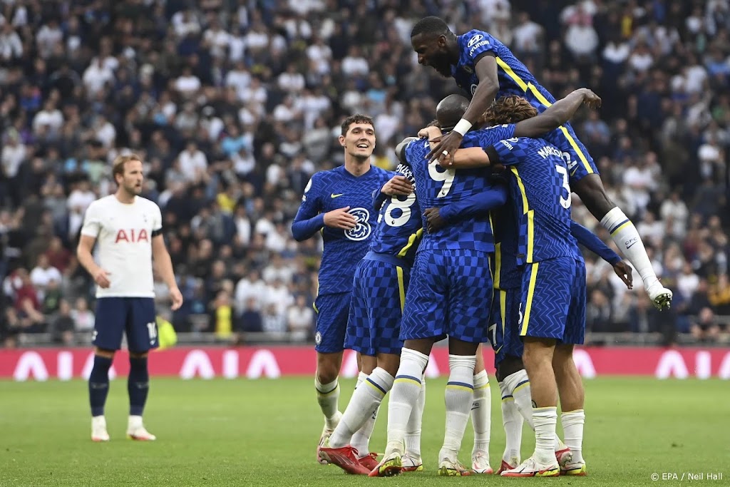 Chelsea neemt na rust afstand van Tottenham Hotspur 