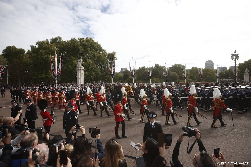 Koningin Elizabeth verlaat Londen voor de laatste keer