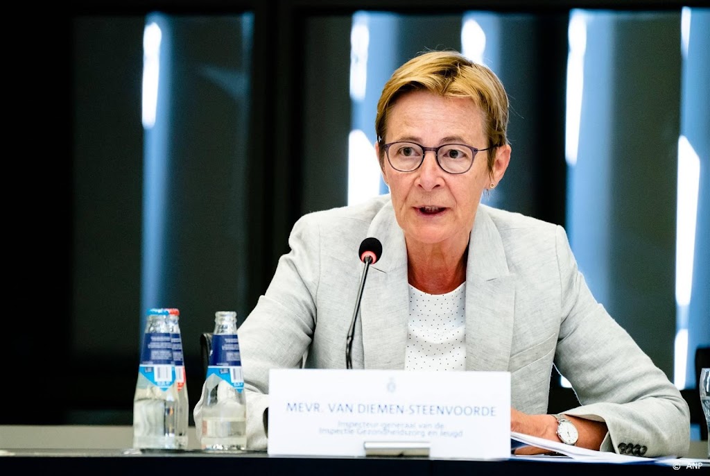 Jeugdzorg: donkere wolken door forse bezuinigingen