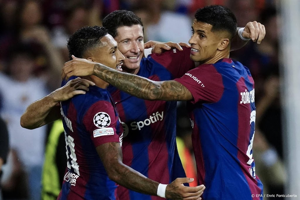 Scorende Lewandowski voegt zich in rijtje met Ronaldo en Messi