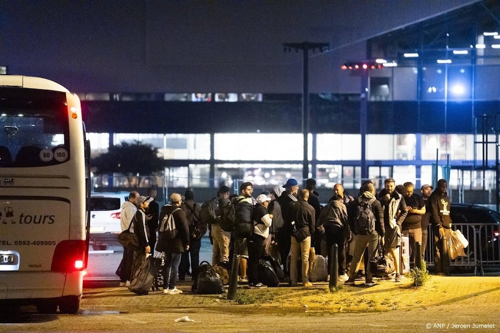 Tiental gemeenten overweegt zelf organiseren van asielopvang 