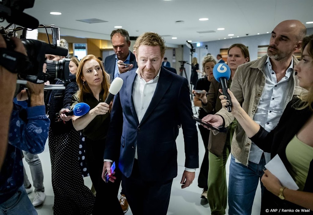 Van Weel: delen van inhoud gelakte stukken gaat brug over