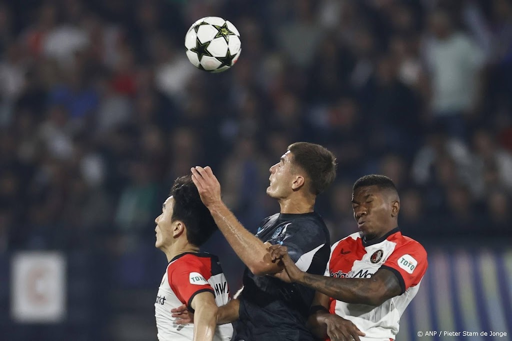 Feyenoord in Champions League hard onderuit tegen Leverkusen 