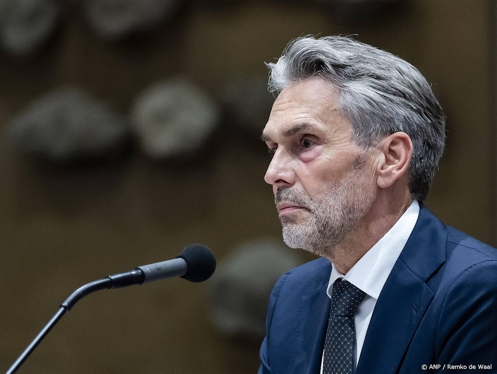 Schoof: debat maakt besluit over asielcrisiswet niet makkelijker