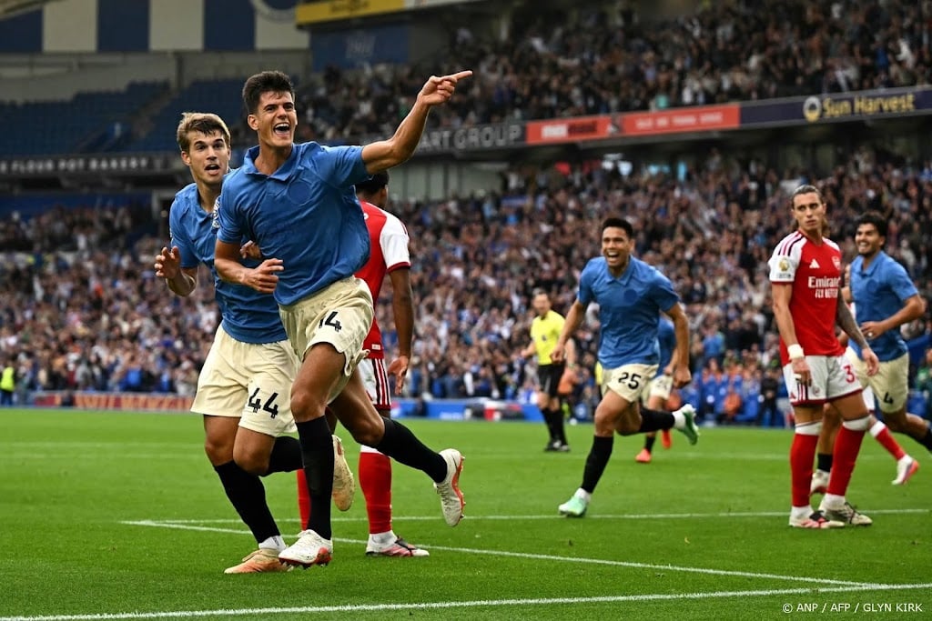 Titelverdediger Arsenal hard onderuit bij Brighton