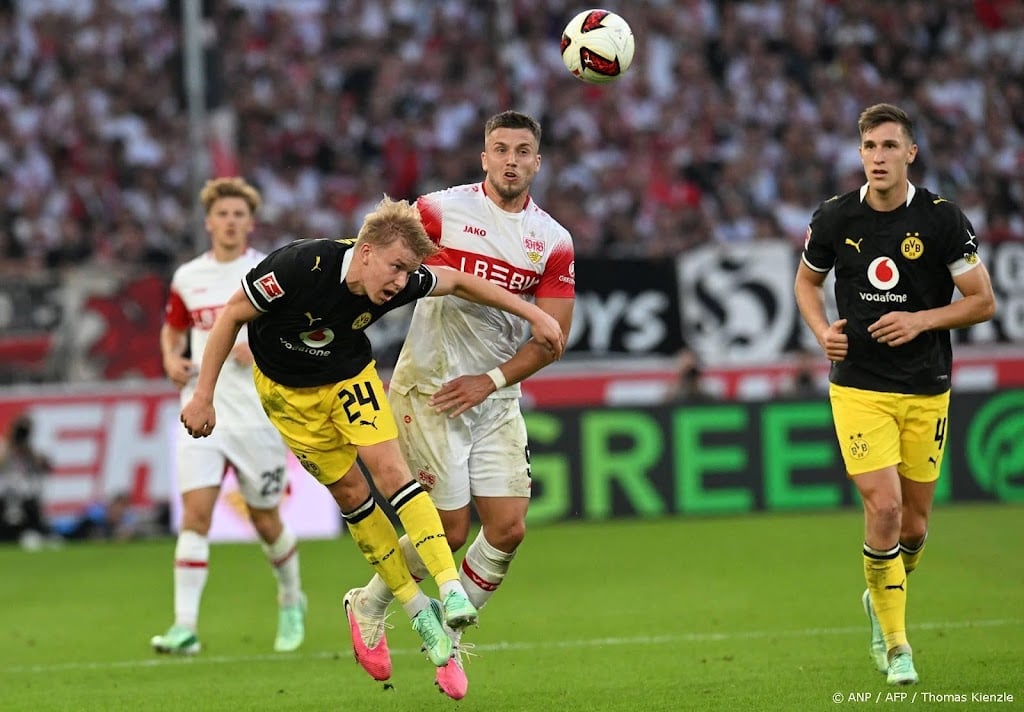 Dortmund neemt koppositie weer over na nipte zege bij Stuttgart