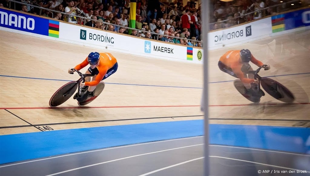 Lavreysen en Hoogland naar kwartfinales sprint op WK baan