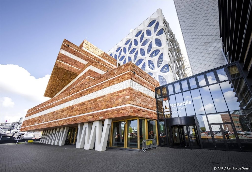 Politie maakt einde aan protestactie XR in museum Naturalis