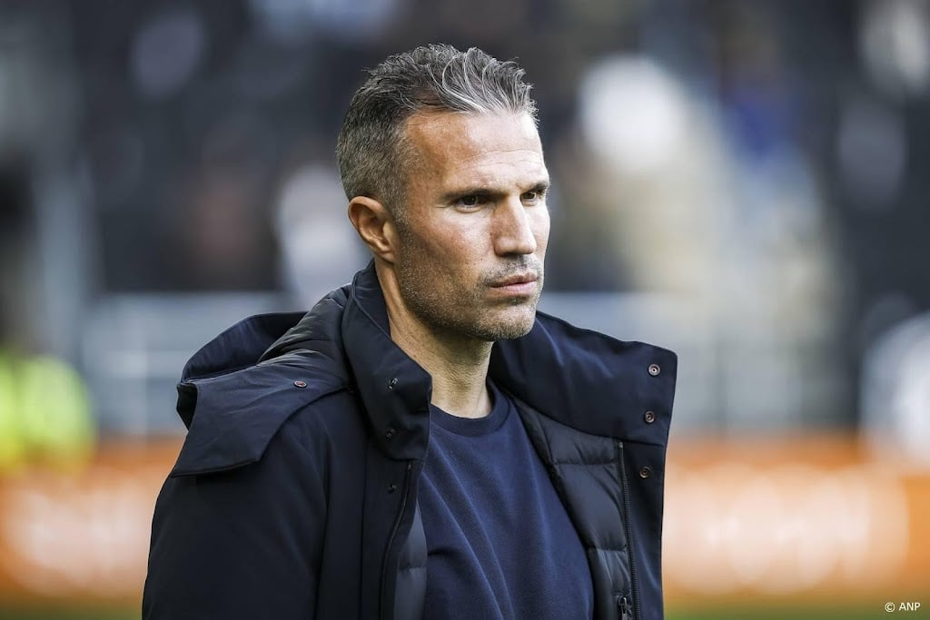 Van Persie wil dat Feyenoord na 7-0 'nederig en hongerig' blijft