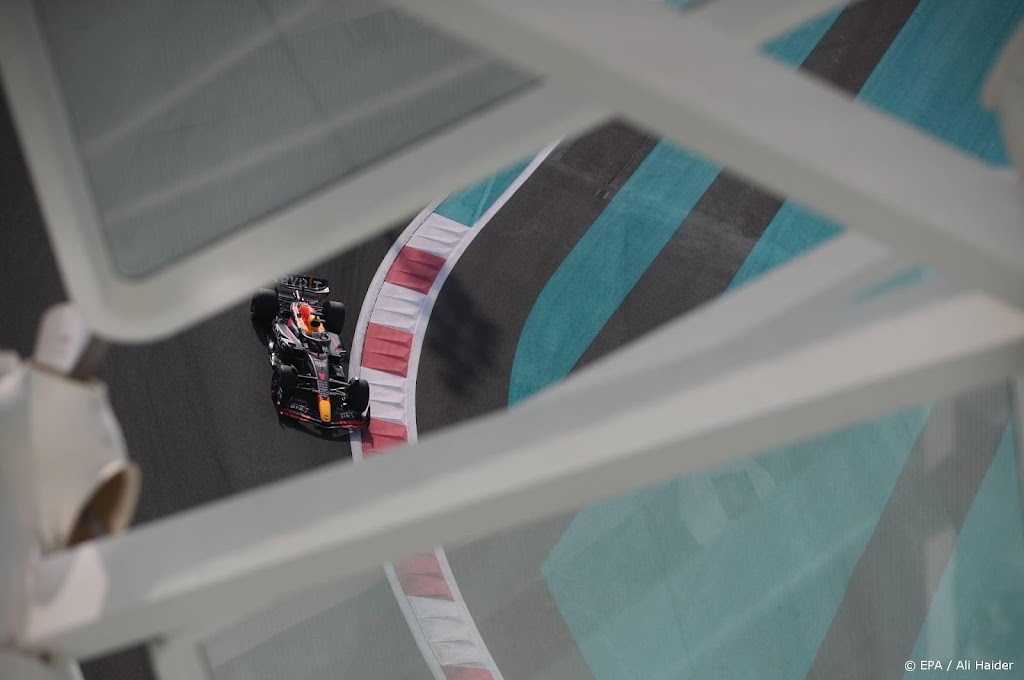 Verstappen pakt poleposition voor slotrace in Abu Dhabi