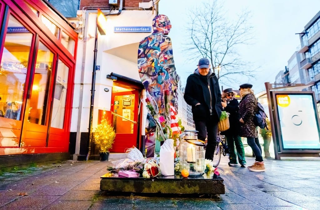 Deelder was volgens Bart Chabot vele malen groter dan Euromast