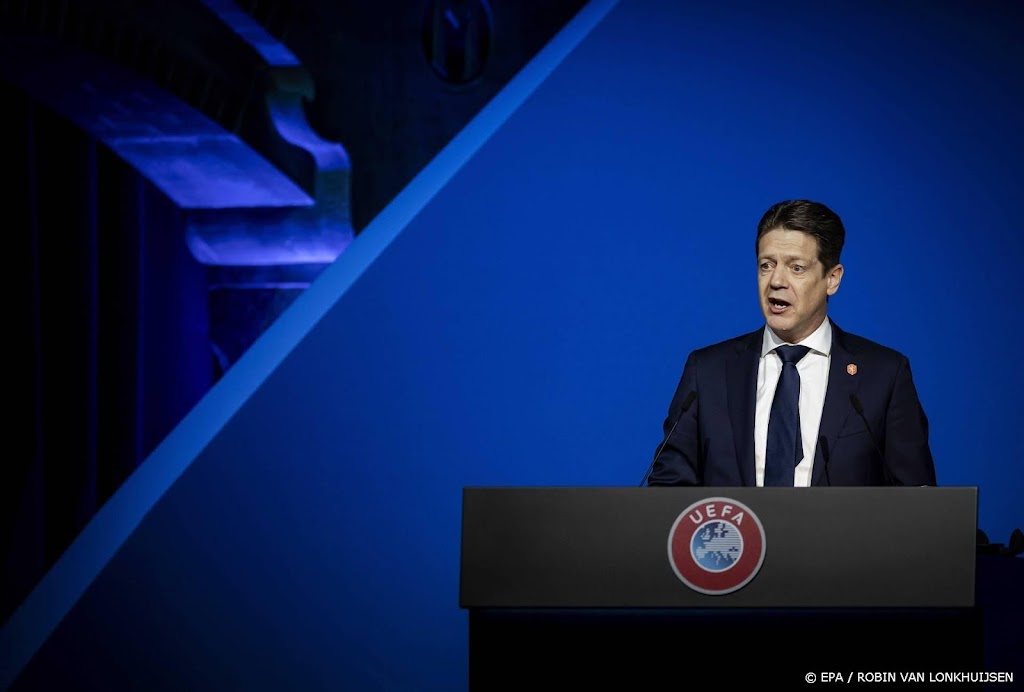 KNVB-leiding doet mee aan voetbaltop van FIFA over WK