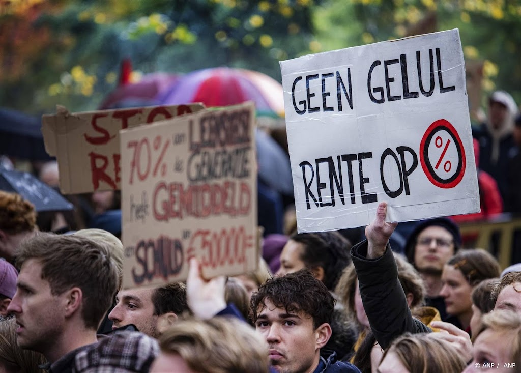 Schadeclaim studenten om gestegen rente op studieschuld