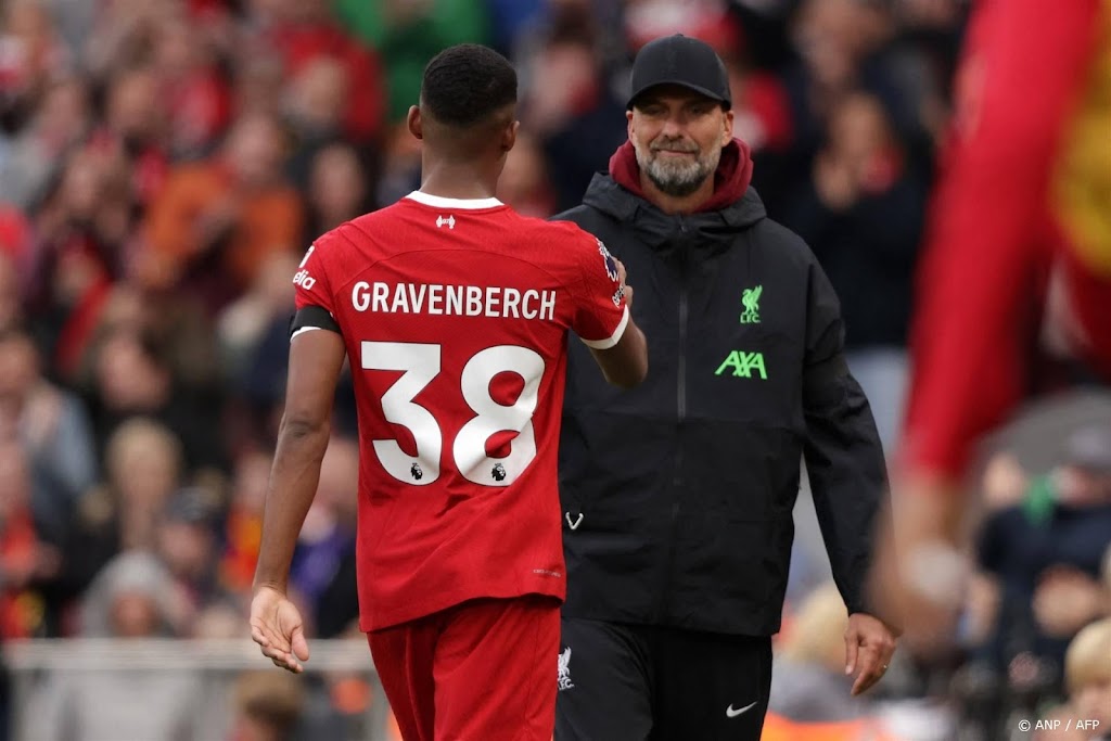 Spierblessure Liverpool-middenvelder Gravenberch valt mee