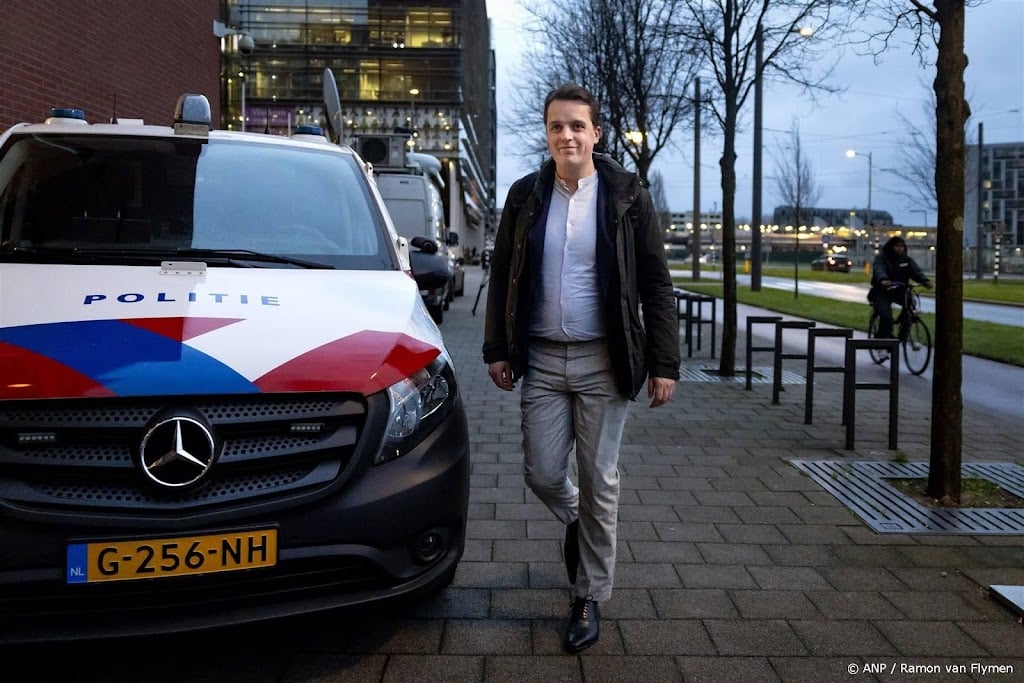 Van Lienden bij aanvang rechtszaak: dit is trial by media