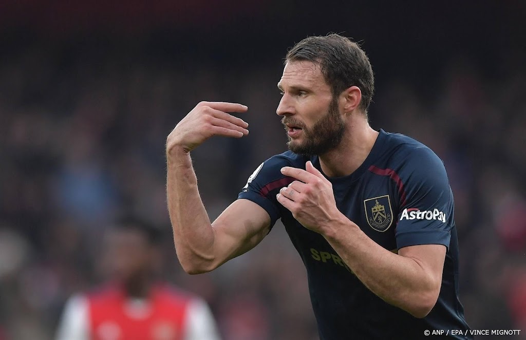 Oud-international Pieters (36) vervolgt loopbaan bij Luton Town