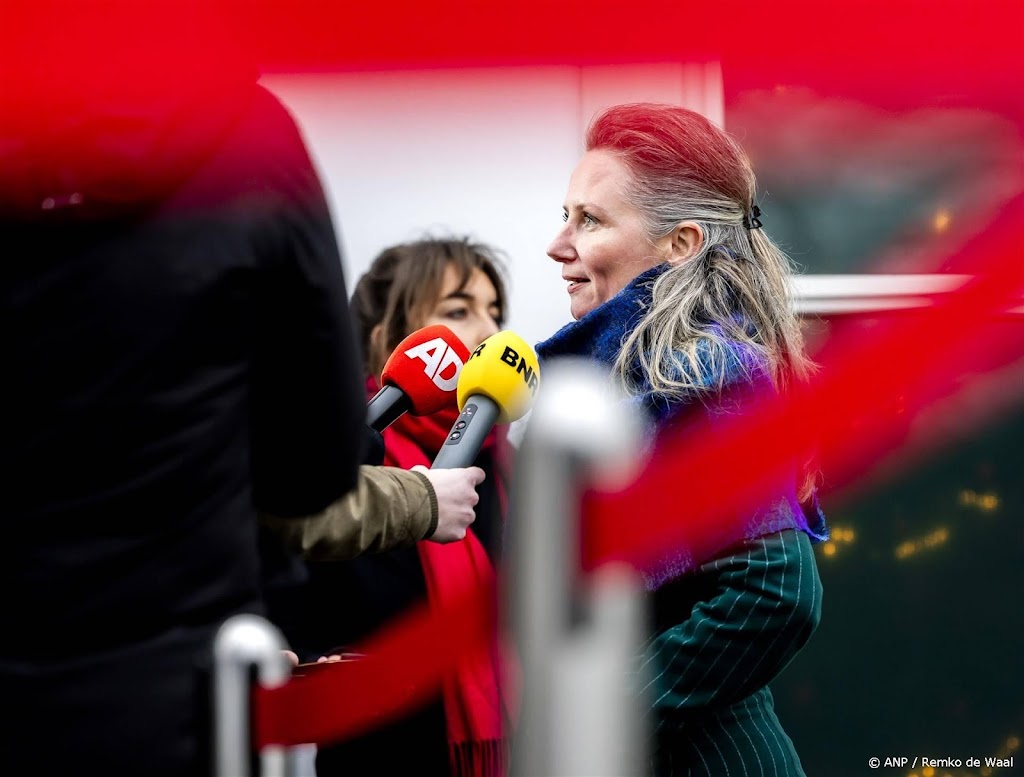 Agema zegt toe verpleegkundigen te ontzien bij extra bezuiniging