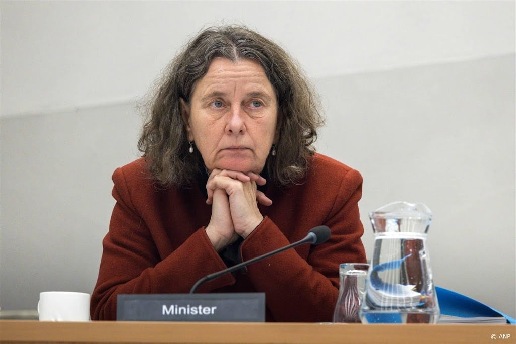 Rotterdamse wethouder wil in gesprek met Faber over bed-bad-brood