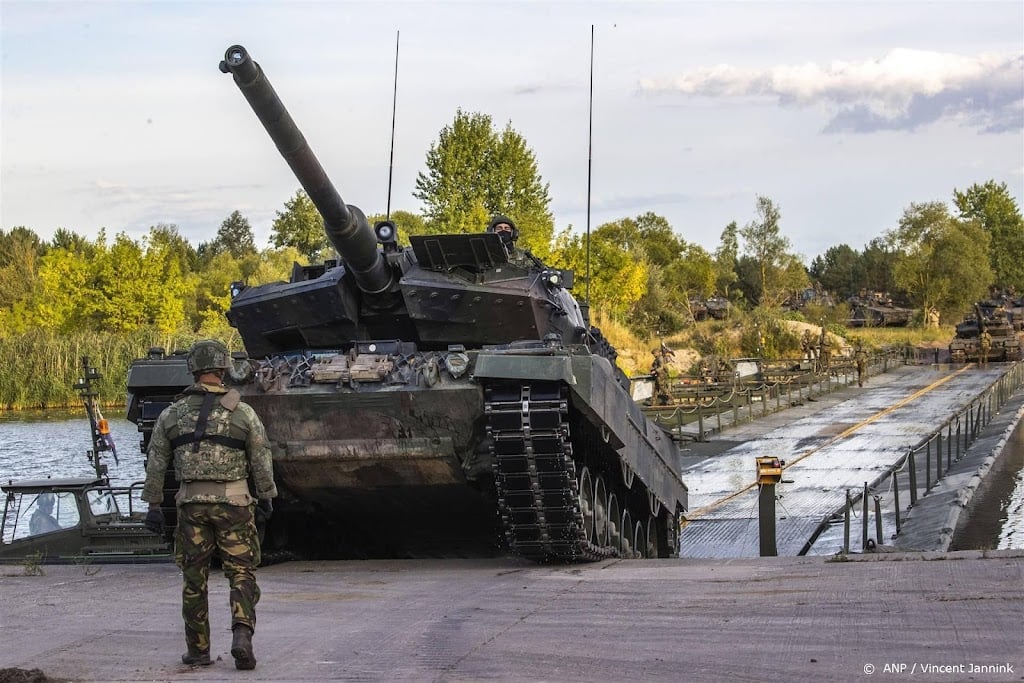Duitsland laat Oekraïne alvast oefenen met zware Leopard-tank