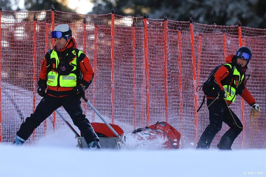 Olympisch kampioene Vlhova crasht op reuzenslalom in eigen land 