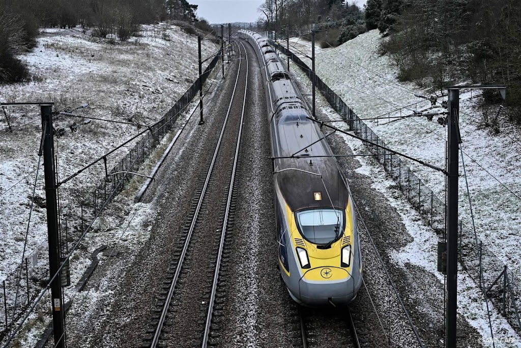 Reizigers Eurostar Amsterdam-Londen zes uur vast