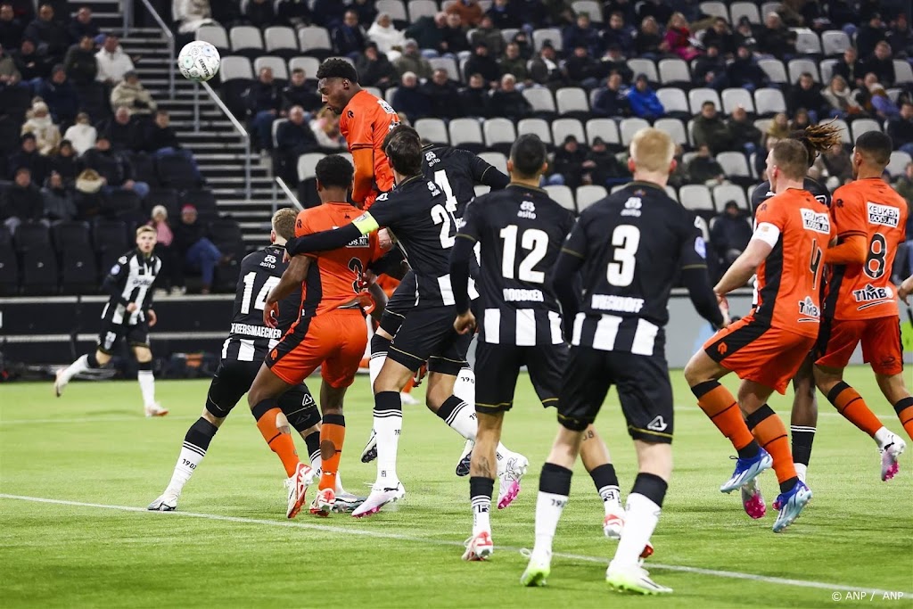 Hornkamp bezorgt Heracles met eerste treffer punt tegen Volendam
