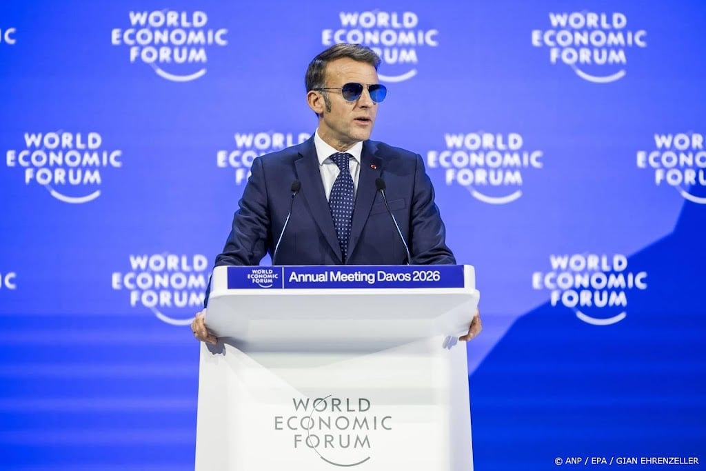 Macron roept investeerders naar Europa, dat beschermt tegen tiran