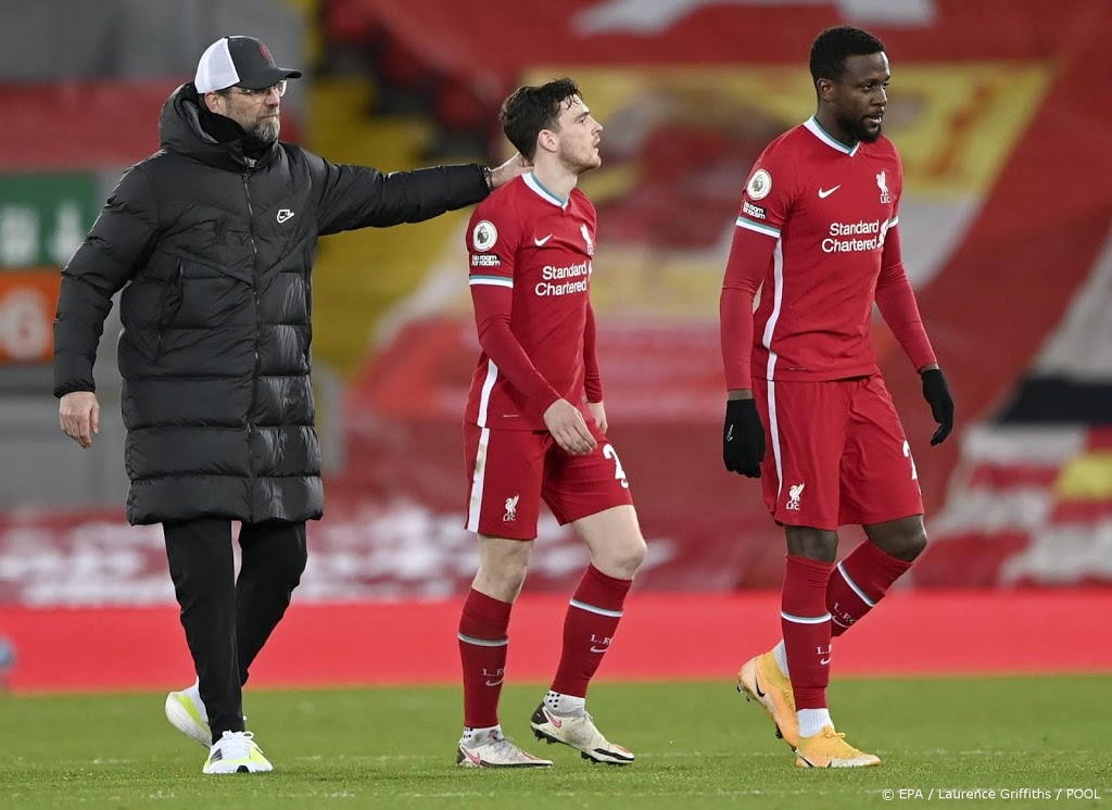 Trainer Klopp ziet Liverpool knullig verdedigen en weer verliezen