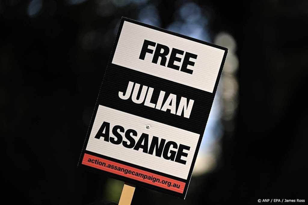 Zieke Assange niet bij zitting over zijn uitlevering