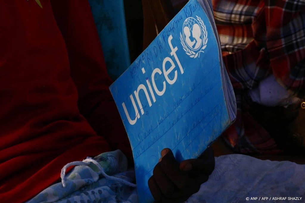 UNICEF: bezuinigingen raken ook Nederland zelf
