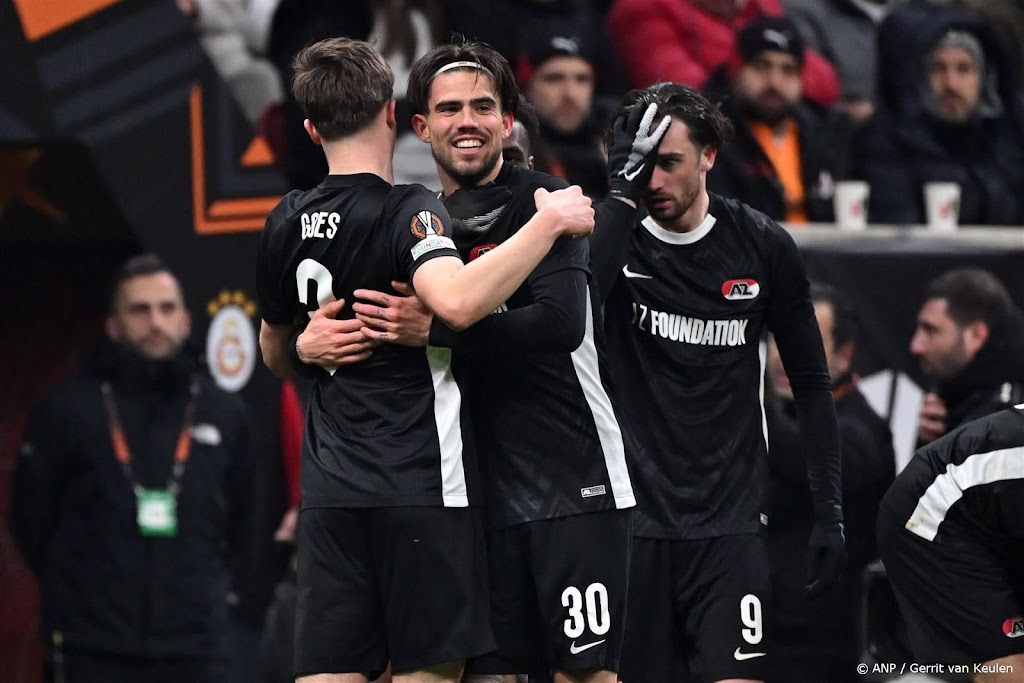 AZ met gelijkspel bij Galatasaray overtuigend verder in Europa
