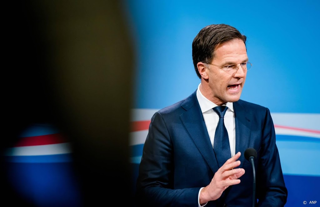 Rutte: spreek elkaar aan over afstand houden van 1,5 meter