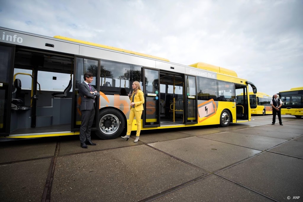 Utrechts ov-bedrijf zet extra bussen in voor vitale beroepen
