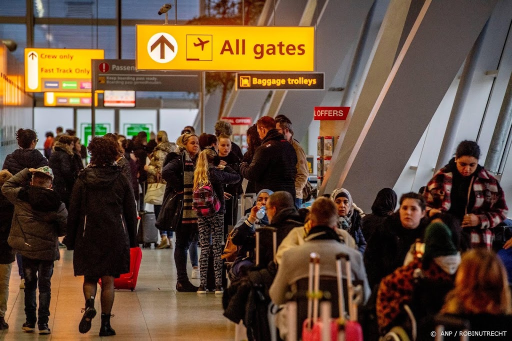 Eindhoven Airport blijft open maar schaalt sterk af