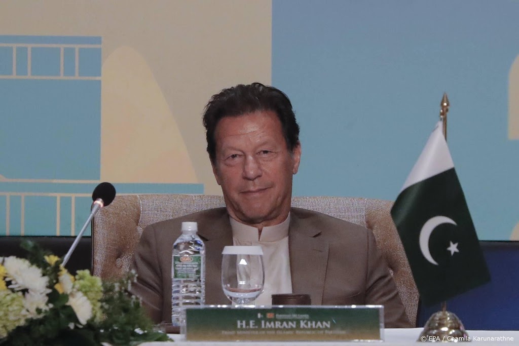 Premier Pakistan test positief op coronavirus
