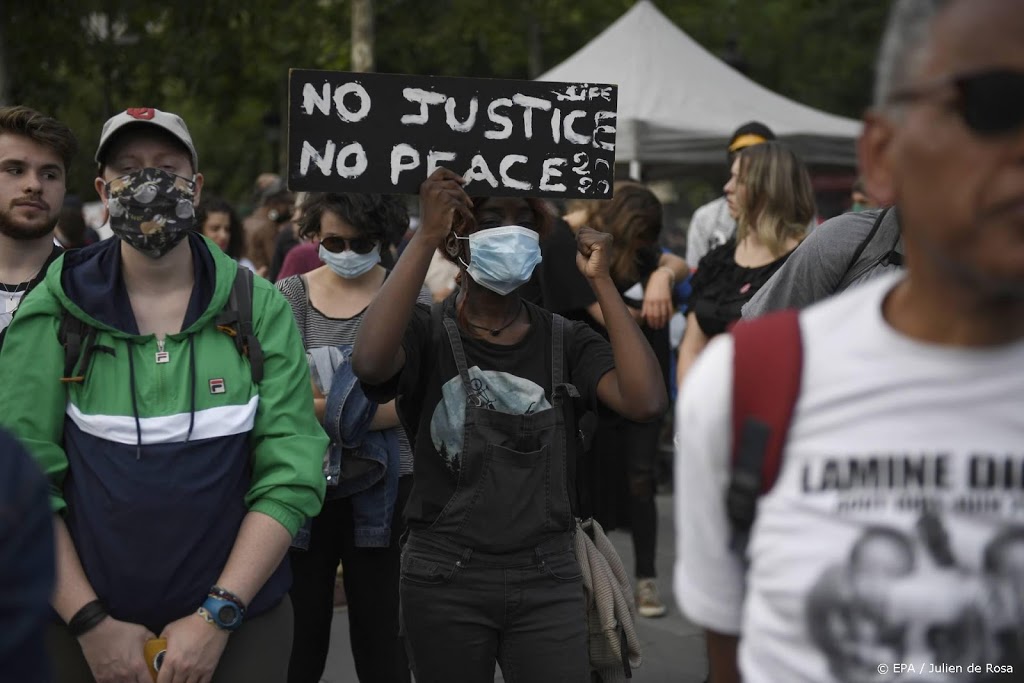 Duizenden protesteren in Frankrijk tegen racisme en politiegeweld