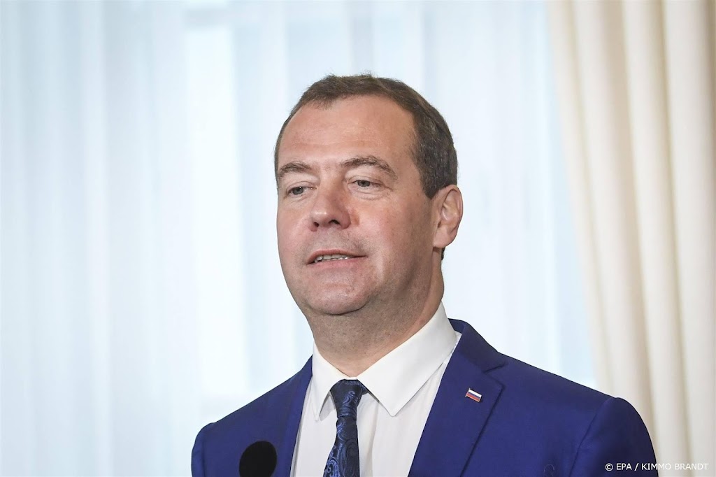 Medvedev: gevolgen van arrestatiebevel Poetin 'monsterlijk'