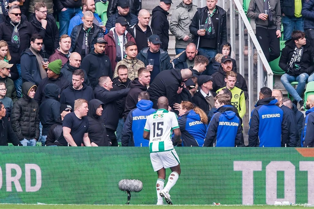 Minderjarige 'fan' die klap uitdeelde aan Jetro Willems weer vrij