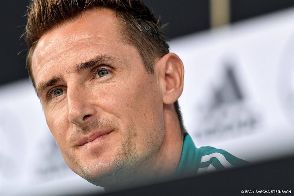 Oud-topscorer Klose na negen maanden ontslagen als trainer 