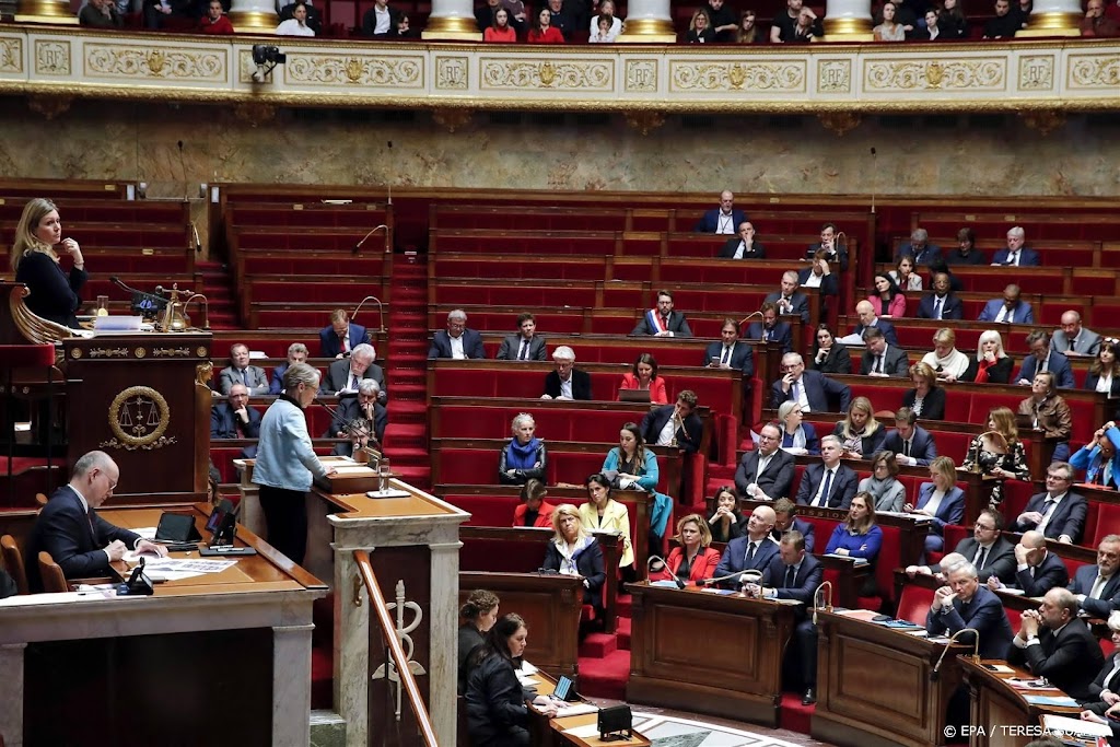 Franse regering overleeft motie van wantrouwen om pensioenplan