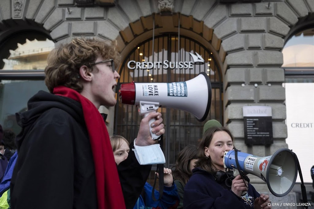 Protest bij hoofdkantoor Credit Suisse Zürich na redding door UBS