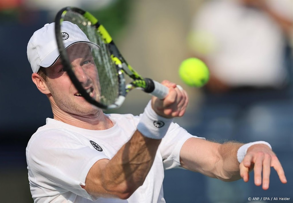 Tennisser Van de Zandschulp bereikt tweede ronde in Miami