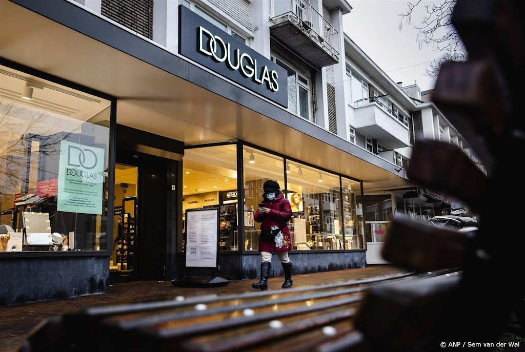 Winstwaarschuwing parfumketen Douglas om terughoudende consument