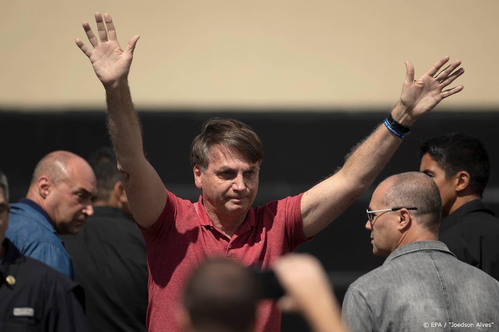 President Brazilië demonstreert tegen coronamaatregelen